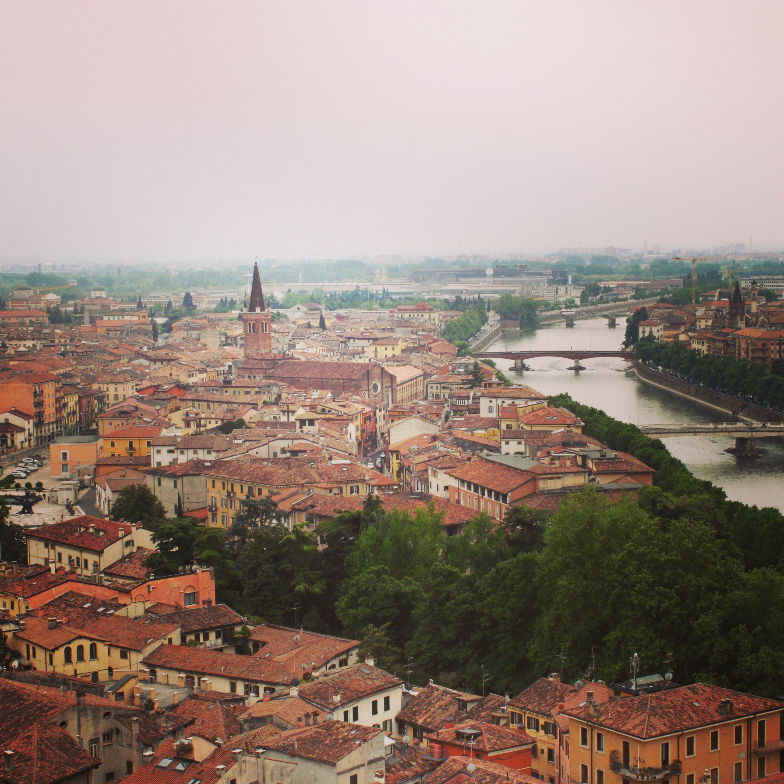 Piazzale Castel San Pietro