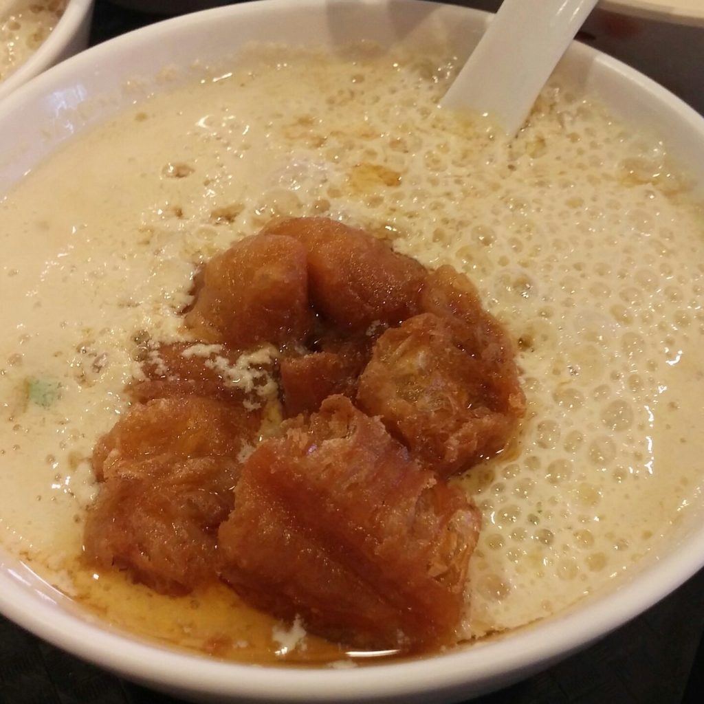 Soy milk (dou jiang) and fried chinese donut (you tiao)