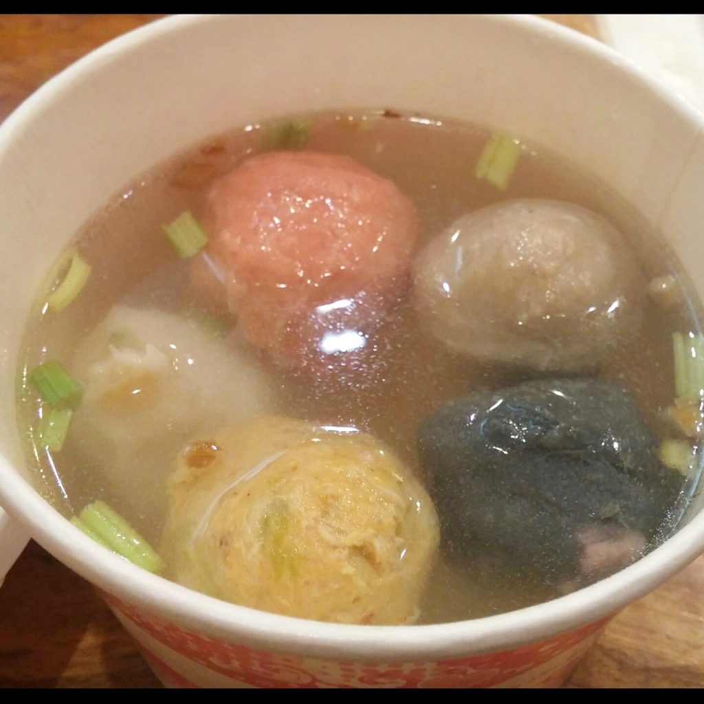 Assorted fish ball soup