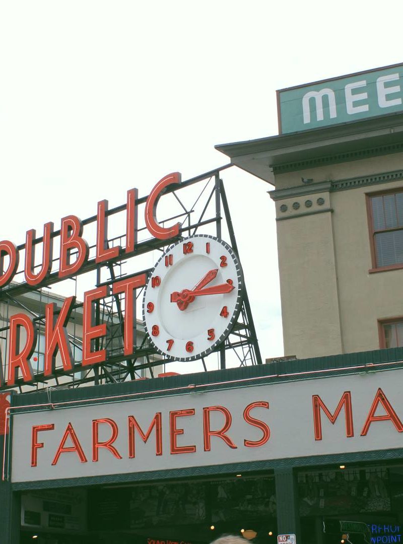 Top 10 Foods to Eat at Pike Place Market