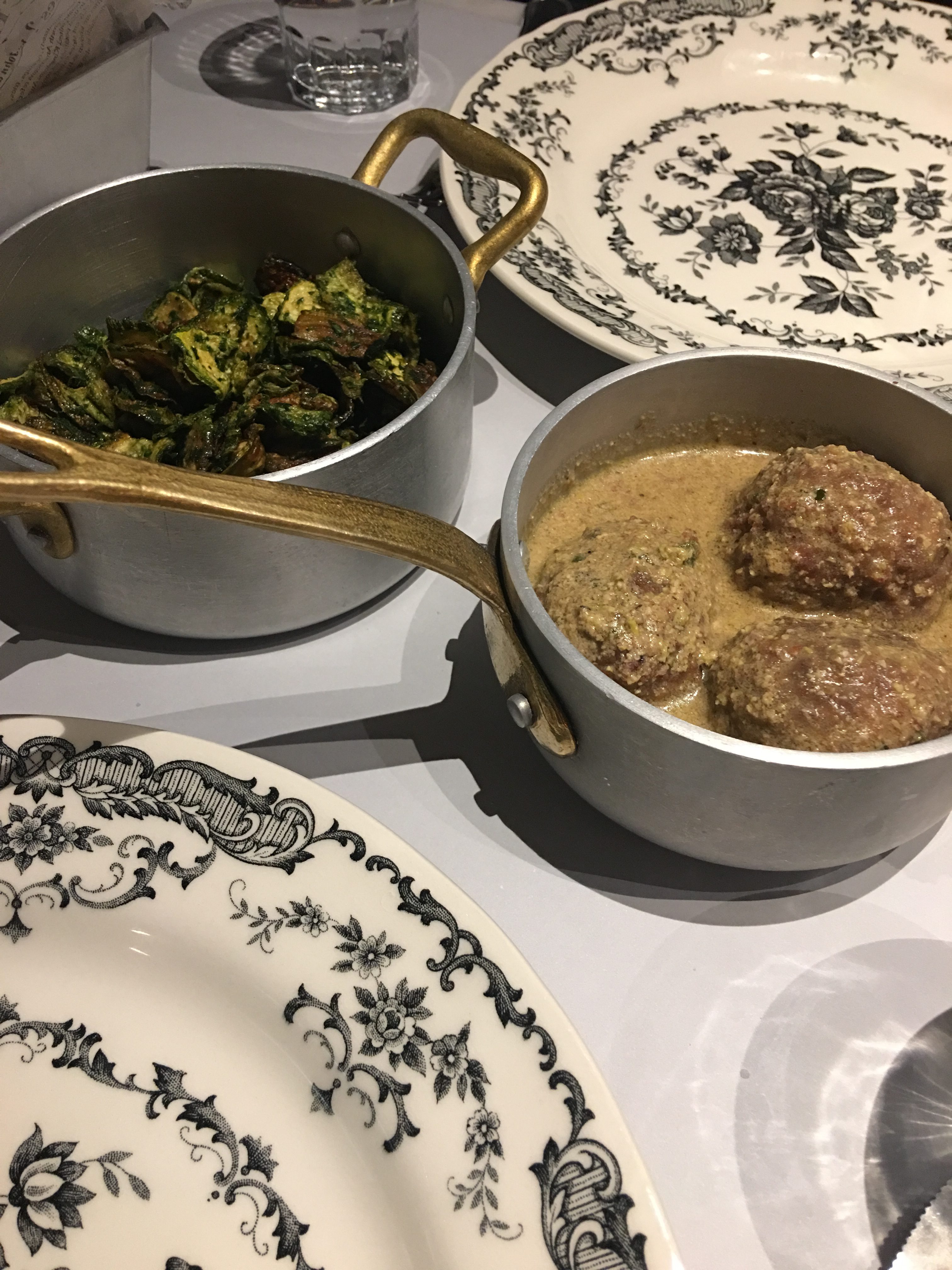 Meatballs with pistachio sauce at Dilla