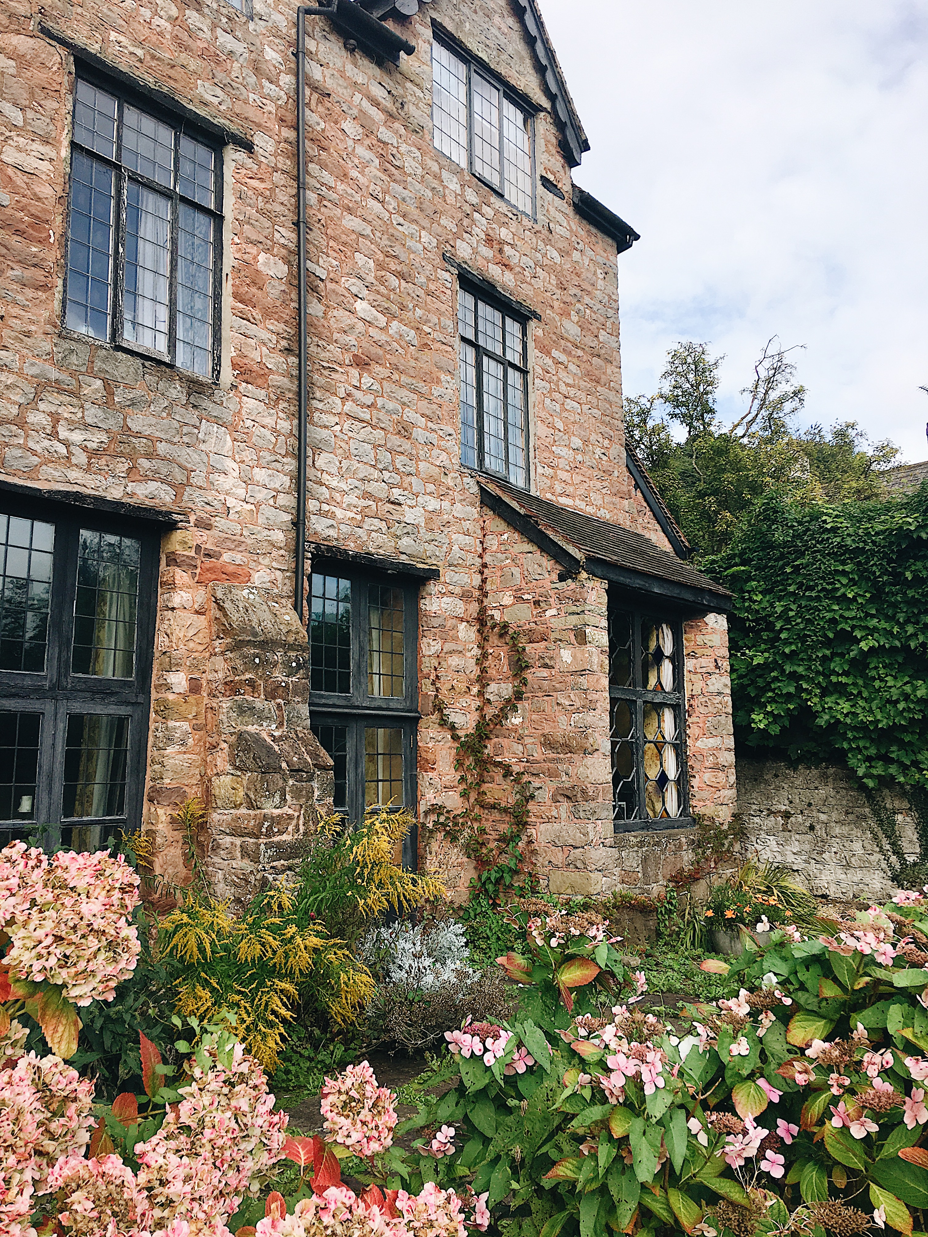 Beautiful gardens Brayne Court