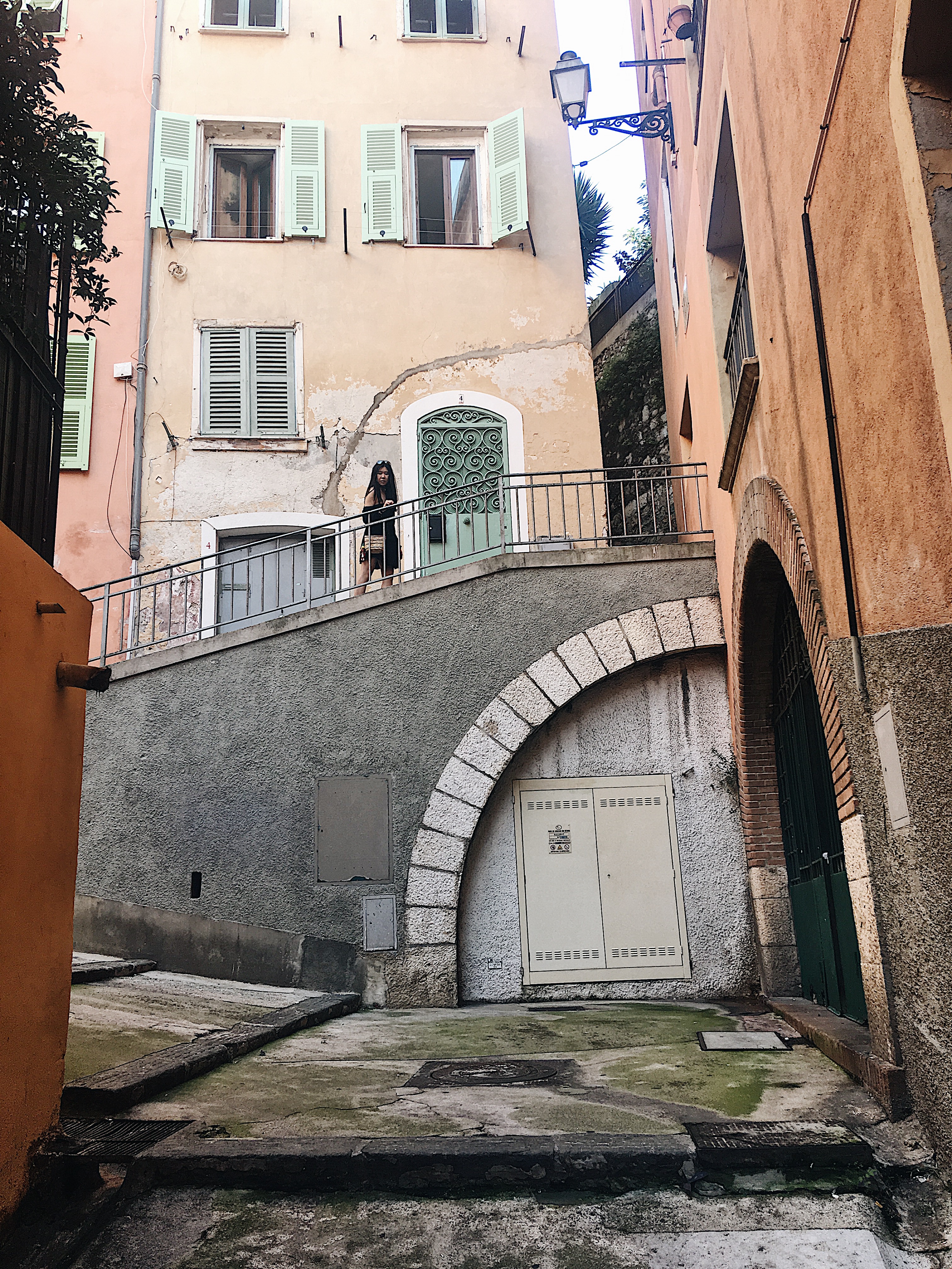 Roaming streets of Nice