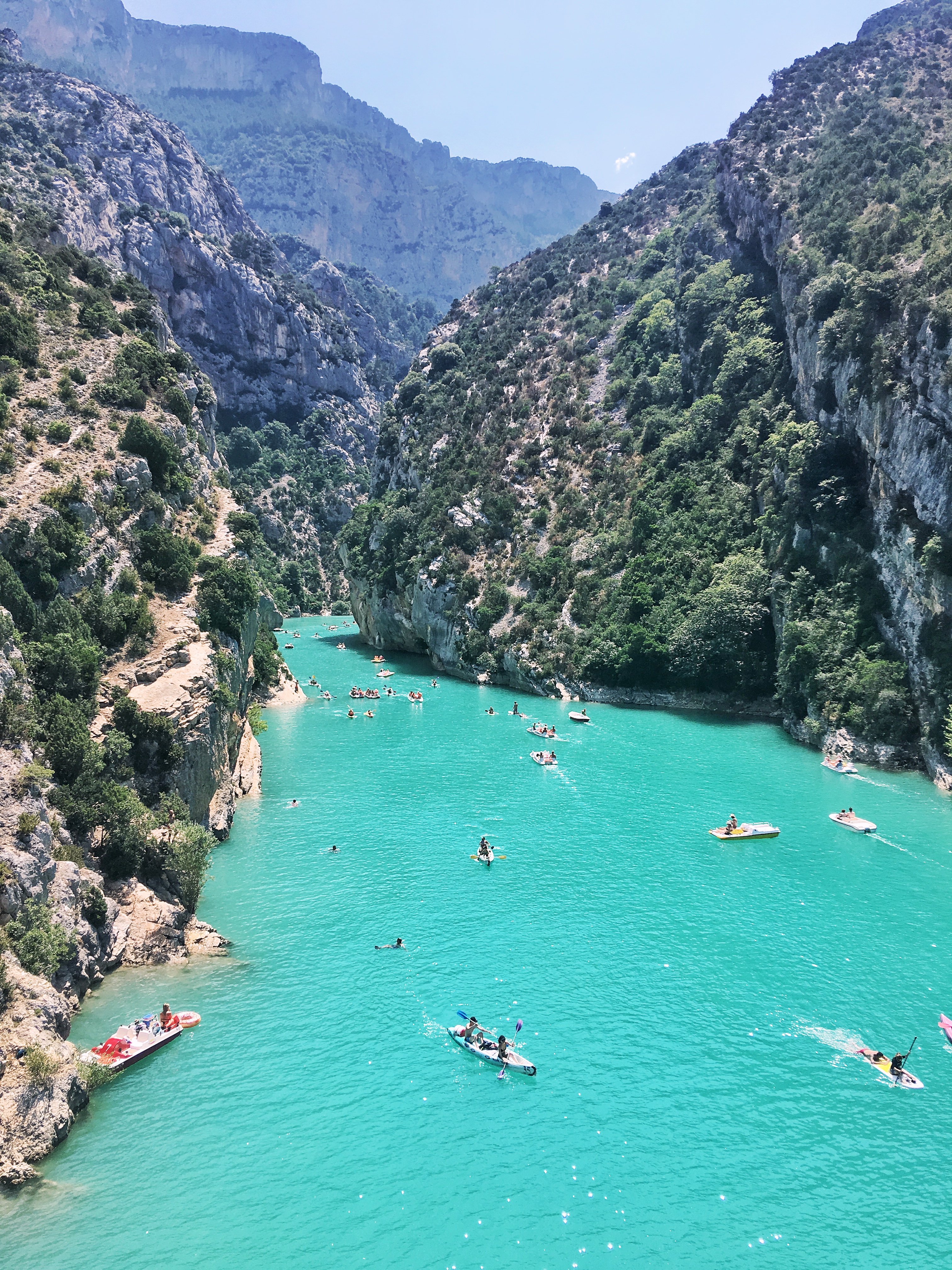 Turqoise blue waters of Gorges du Verdon
