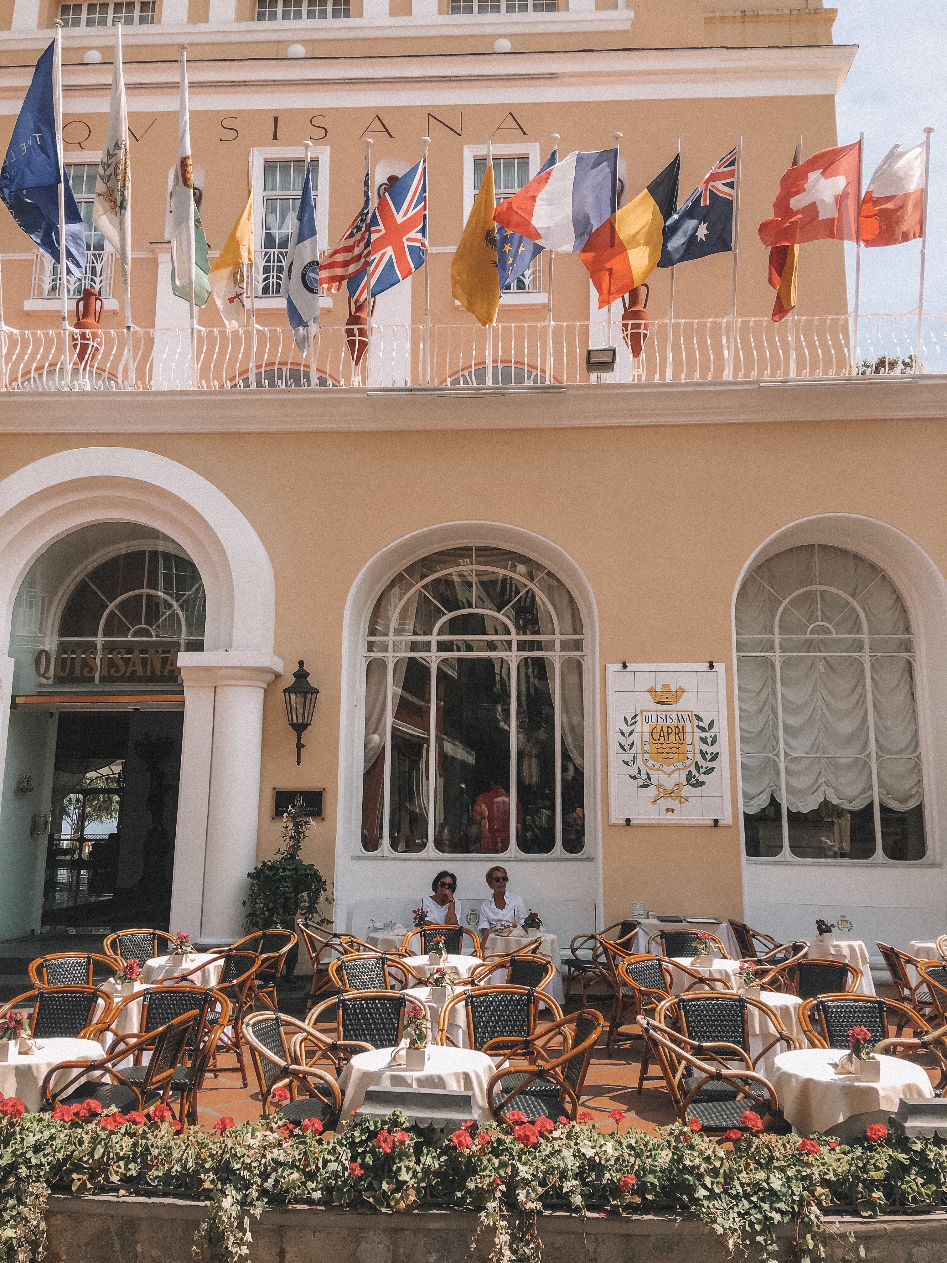 Patio dining in Capri